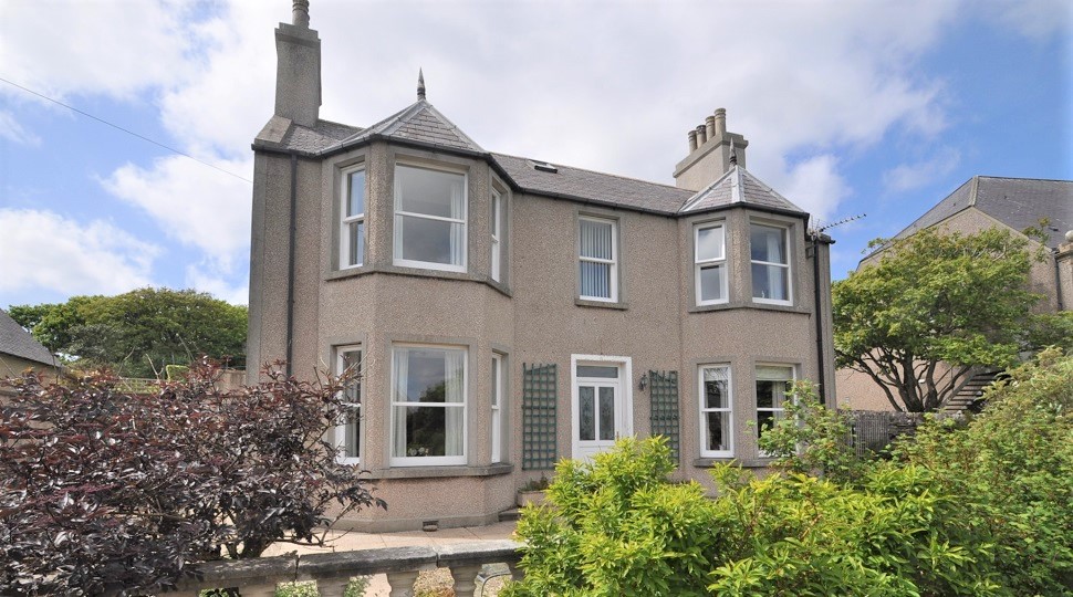 Bayview, 10 Church Road, Stromness, KW16 3BA - NOW FIXED PRICE OF £345,000 (£30,000 LESS THAN HOME REPORT VALUATION)