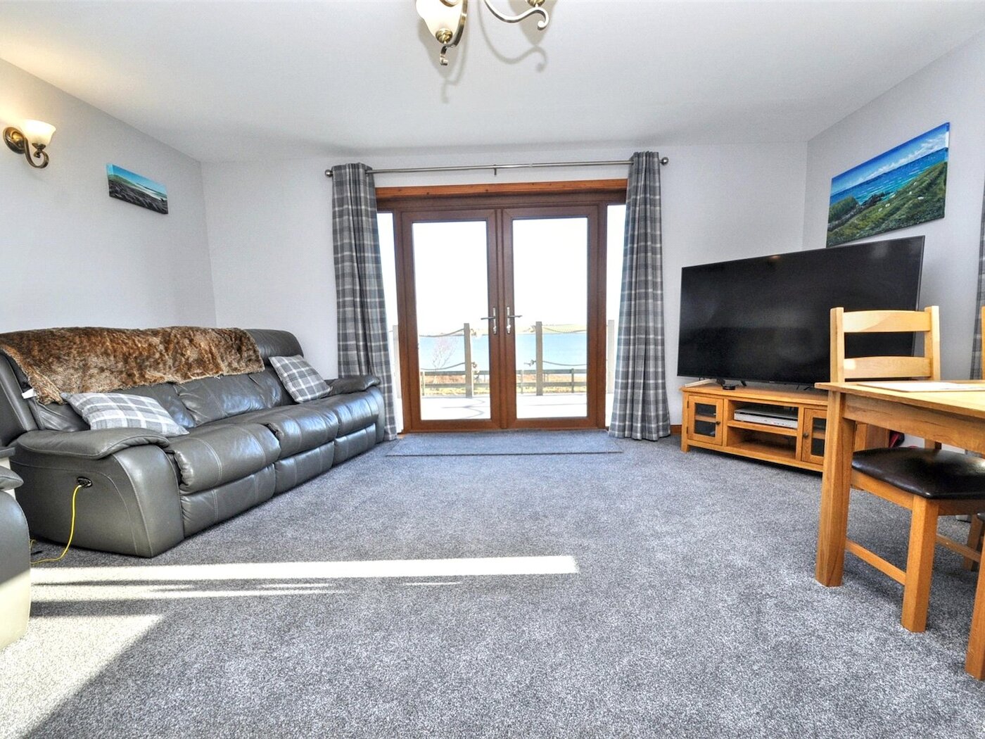 Living Room (3)