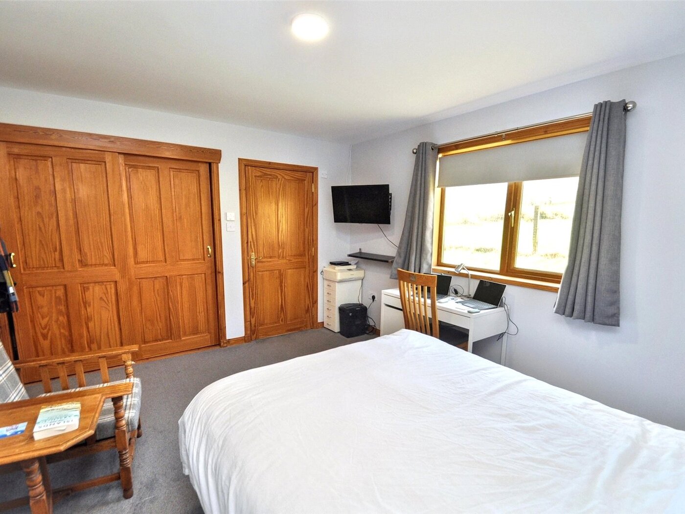 Bedroom 1 (2)