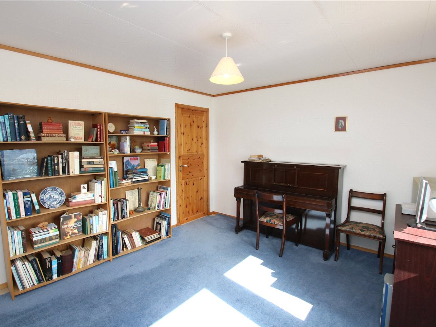 Bedroom 5/Office