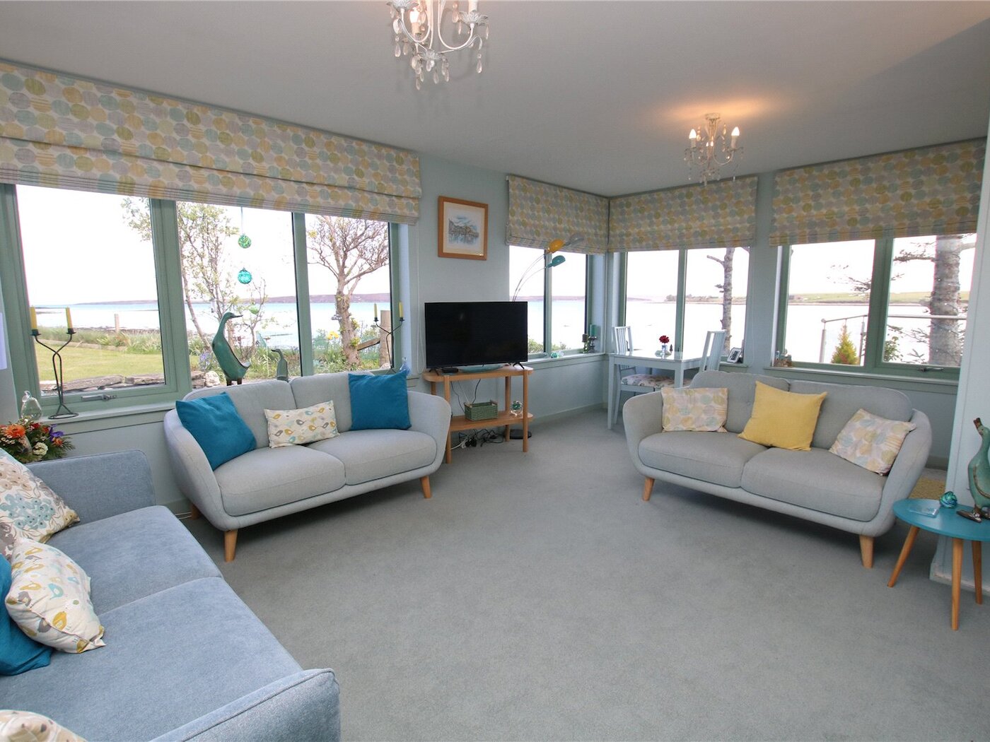 Living Room/Bedroom3