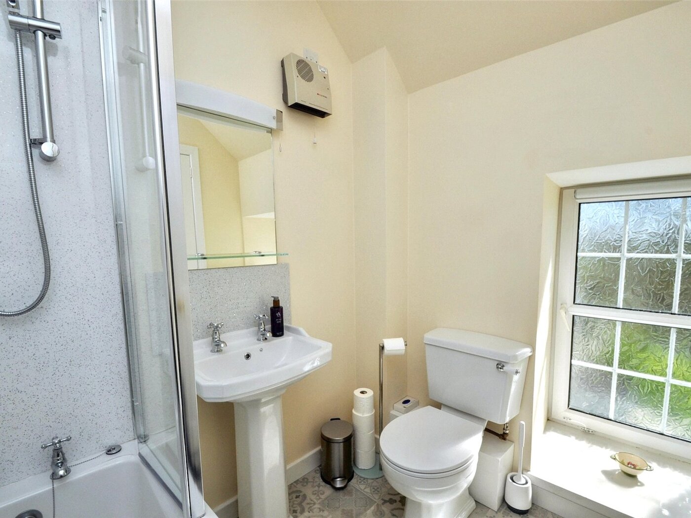 Paddock Cott Bath