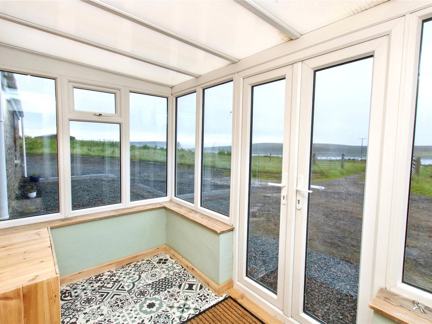 Croyhouse Porch